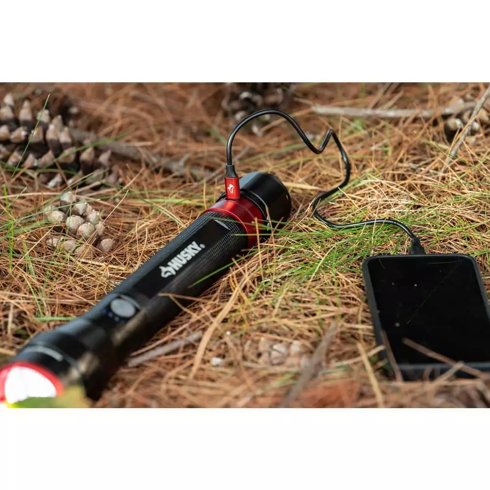 Husky 1500 Lumens Dual-Power Focusing LED Rechargeable Flashlight 3 Modes with USB Port and Rechargeable Battery 6 Husky 1500 Lumens Dual-Power Focusing LED Rechargeable Flashlight 3 Modes with USB Port and Rechargeable Battery - Image 4