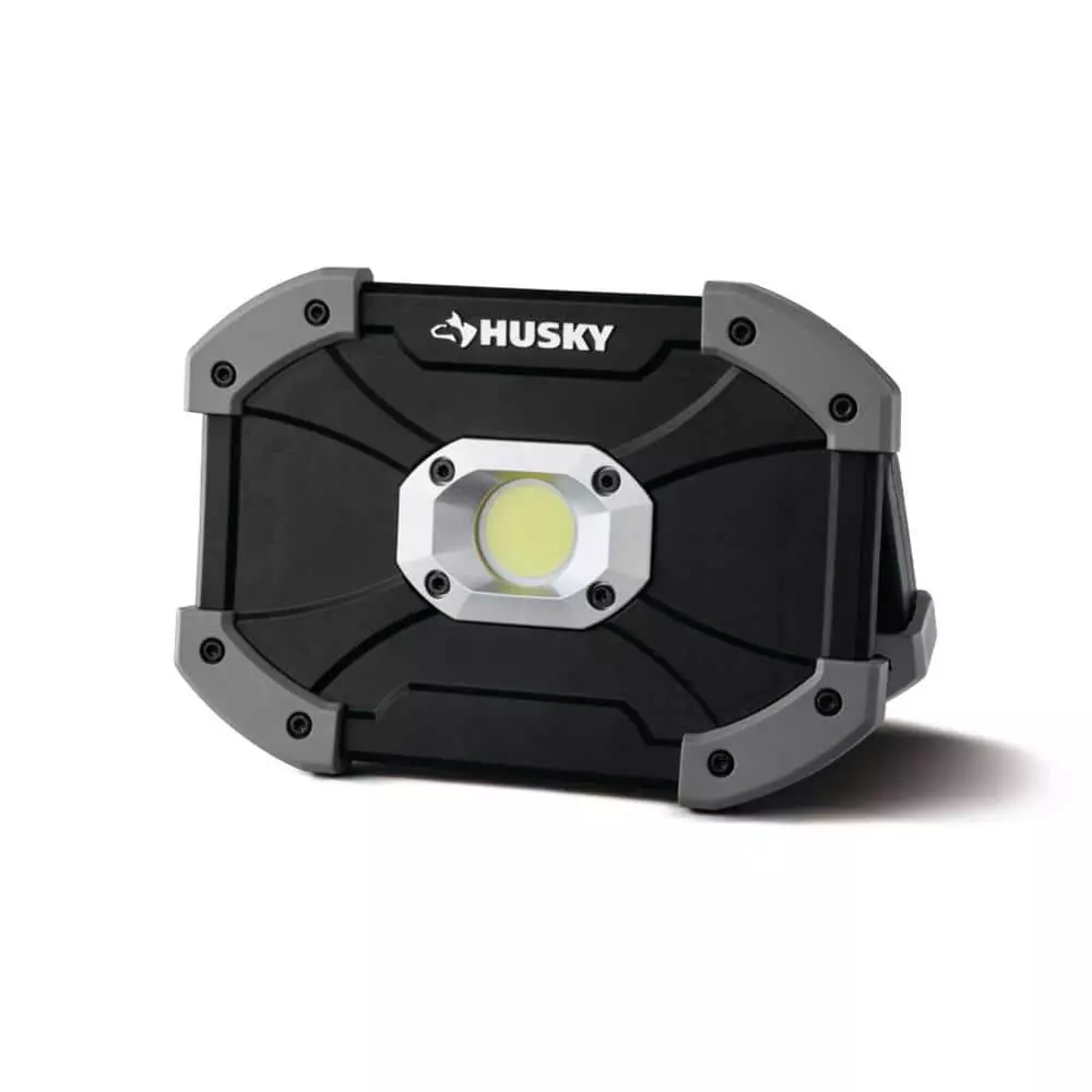 Husky 700 Lumens LED Utility Light 13 Husky 700 Lumens LED Utility Light - Image 13