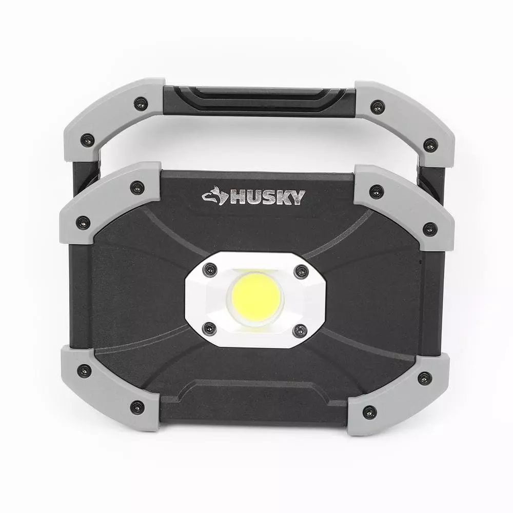 Husky 700 Lumens LED Utility Light 6 Husky 700 Lumens LED Utility Light - Image 6