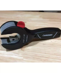 Husky 1-1/8 in. Ratcheting Tube Cutter -FixPro Store husky pipe cutters 86 036 0111 1f 1000