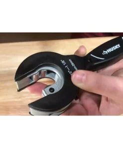 Husky 1-1/8 in. Ratcheting Tube Cutter -FixPro Store husky pipe cutters 86 036 0111 a0 1000