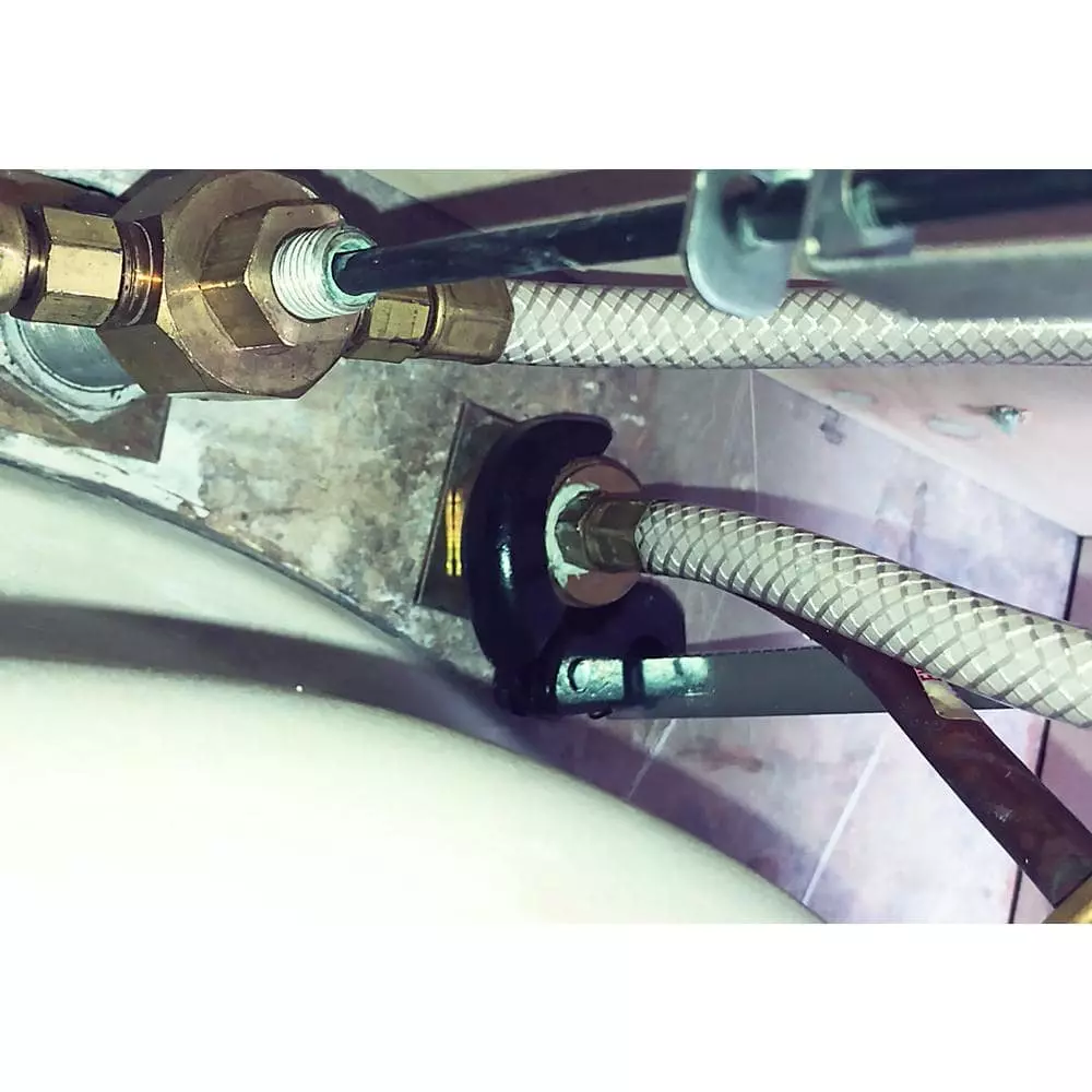 Husky 1-1/2 in. Quick-Release Telescoping Basin Wrench 4 Husky 1-1/2 in. Quick-Release Telescoping Basin Wrench - Image 2