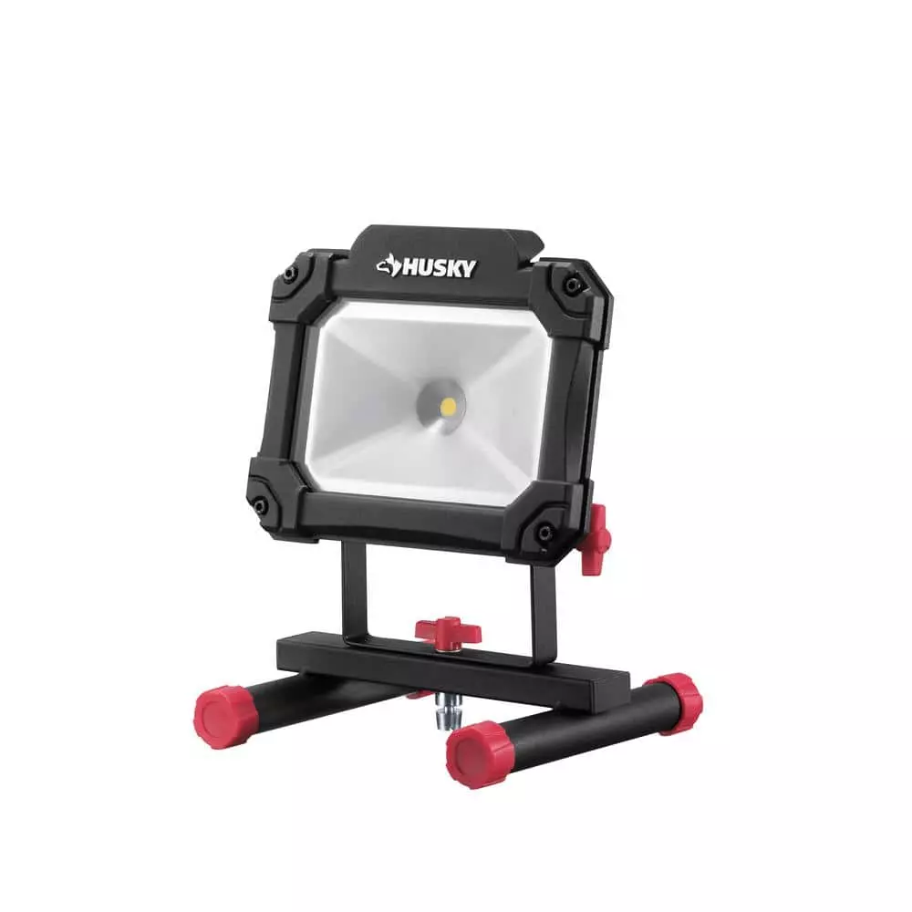 Husky 2000-Lumen Portable LED Work Light 3 Husky 2000-Lumen Portable LED Work Light